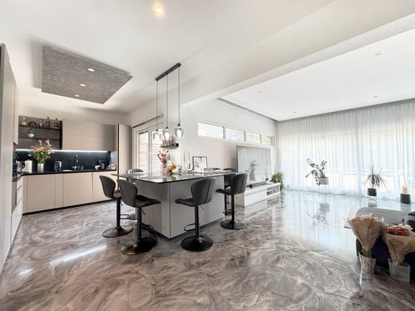 VILLA MITOYENNE D'EXCEPTION AU COEUR DE BEX 4