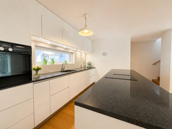 VILLA URBAINE D'EXCEPTION AU C?UR DE MARTIGNY - 3.5 PIÈCES AVEC JARDIN ET SOUS-SOL AMÉNAGEABLE 5