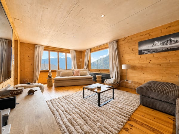 MAGNIFIQUE CHALET RÉNOVÉ - RÉSIDENCE SECONDAIRE & VENTE AUX ÉTRANGERS AUTORISÉES 5