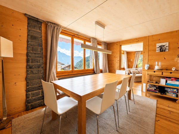 MAGNIFIQUE CHALET RÉNOVÉ - RÉSIDENCE SECONDAIRE & VENTE AUX ÉTRANGERS AUTORISÉES 7