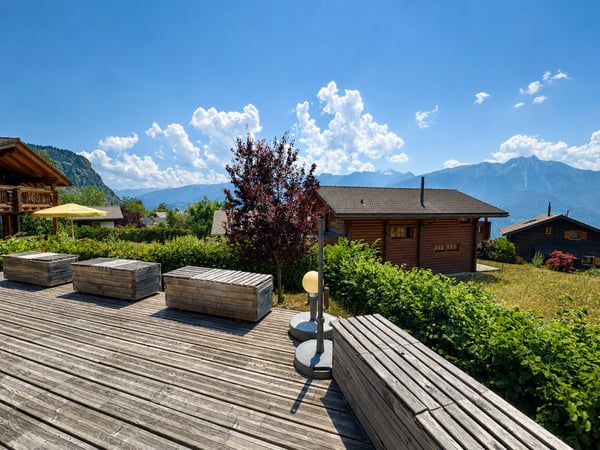 MAGNIFIQUE CHALET RÉNOVÉ - RÉSIDENCE SECONDAIRE & VENTE AUX ÉTRANGERS AUTORISÉES 4