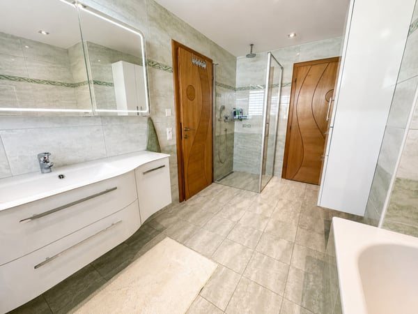 VILLA 6.5 PIÈCES AVEC GRAND JARDIN ET VUE DÉGAGÉE 6