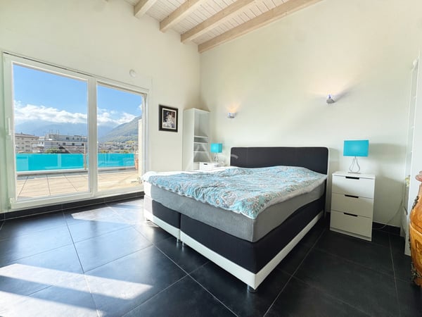 ATTIQUE AVEC VUE PANORAMIQUE AU COEUR DE FULLY 8
