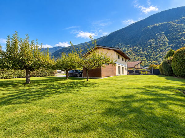 VILLA INDIVIDUELLE PARFAITEMENT ENTRETENUE AVEC GRAND JARDIN 3