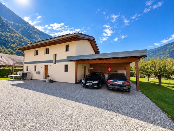 VILLA INDIVIDUELLE PARFAITEMENT ENTRETENUE AVEC GRAND JARDIN 2
