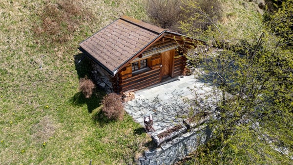 Wohnen mit Stil: Alpiner Rückzugsort mit beeindruckender Weitsicht 11