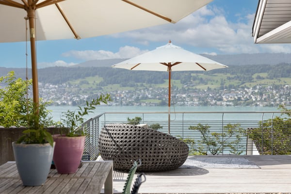 6½-Zimmer Doppeleinfamilienhaus mit herrlicher Seesicht in Herrliberg 1