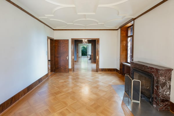 Herrschaftliche Villa mit Blick über den Zürichsee 2