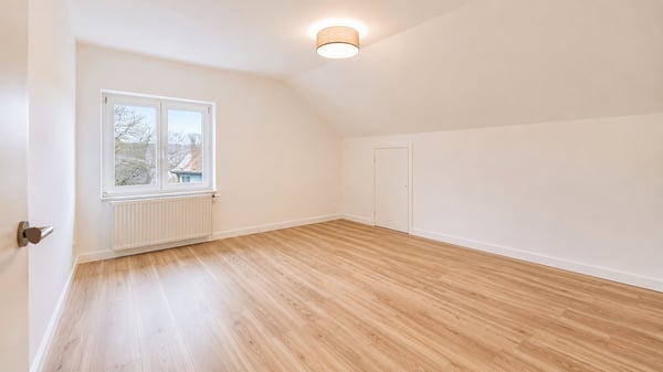 Magnifique appartement de 5.5 pièces entièrement rénové à louer !!! 6