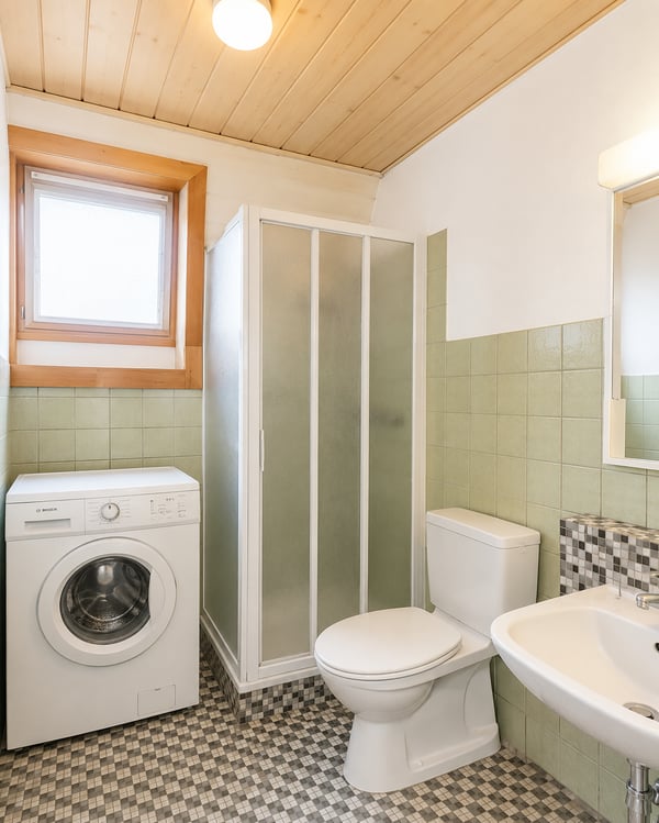Appartement 5.5 pièces lumineux avec vue sur les montagnes à Malleray 9