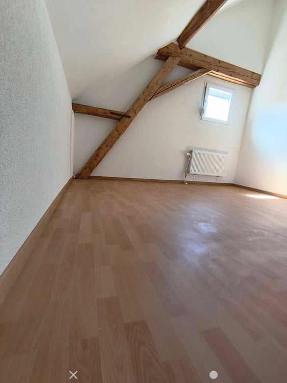 Mansardenzimmern an der Bözinenstrasse in Biel – ab sofort verfügbar 3