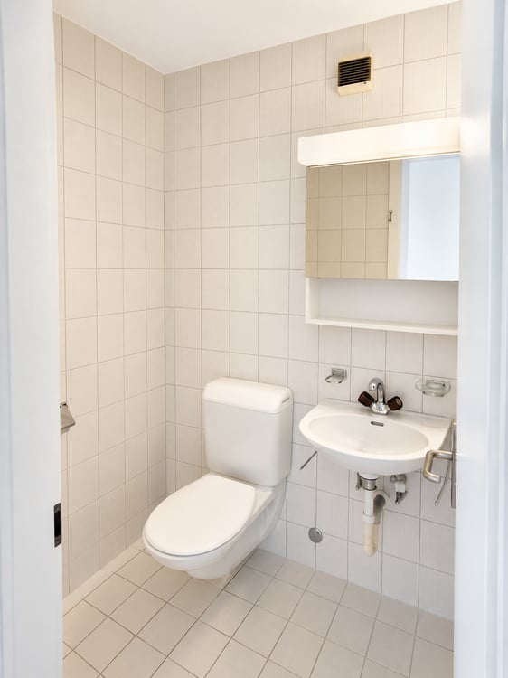 Helle 3.5-Zimmer-Wohnung mit Balkon in Biel – sofort verfügbar! 8