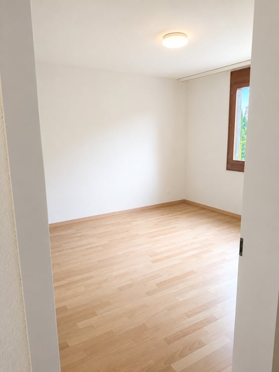 Helle 3.5-Zimmer-Wohnung mit Balkon in Biel – sofort verfügbar! 5