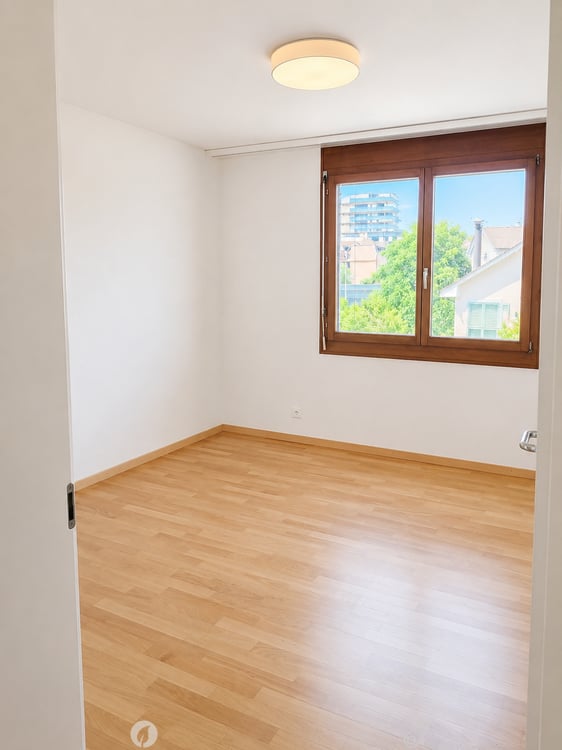 Helle 3.5-Zimmer-Wohnung mit Balkon in Biel – sofort verfügbar! 4