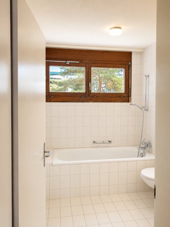 Helle 3.5-Zimmer-Wohnung mit Balkon in Biel – sofort verfügbar! 7