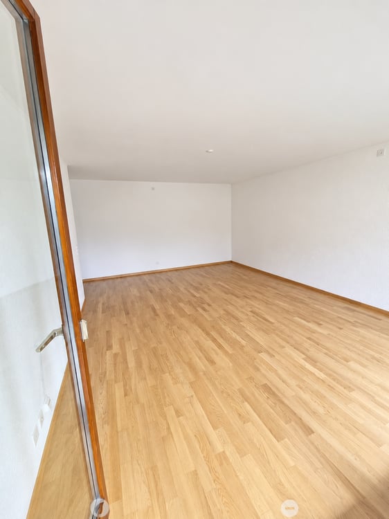 Helle 1.5-Zimmer-Wohnung mit Balkon und Garage in Biel – ab sofort verfügbar! 5