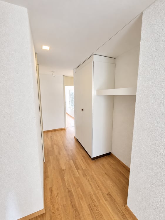 Helle 1.5-Zimmer-Wohnung mit Balkon und Garage in Biel – ab sofort verfügbar! 9