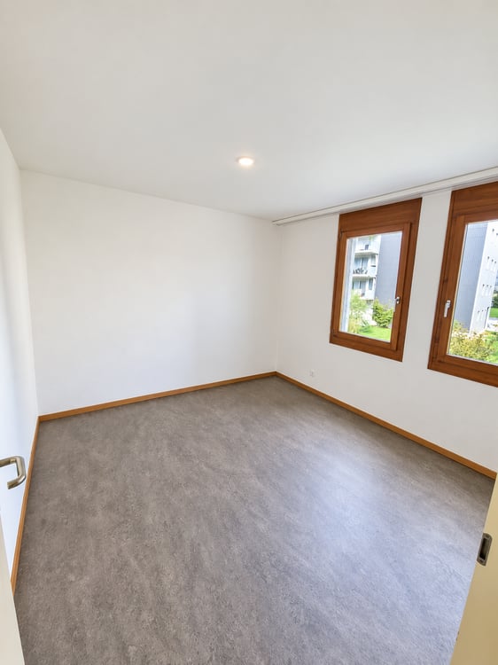 Helle 1.5-Zimmer-Wohnung mit Balkon und Garage in Biel – ab sofort verfügbar! 8