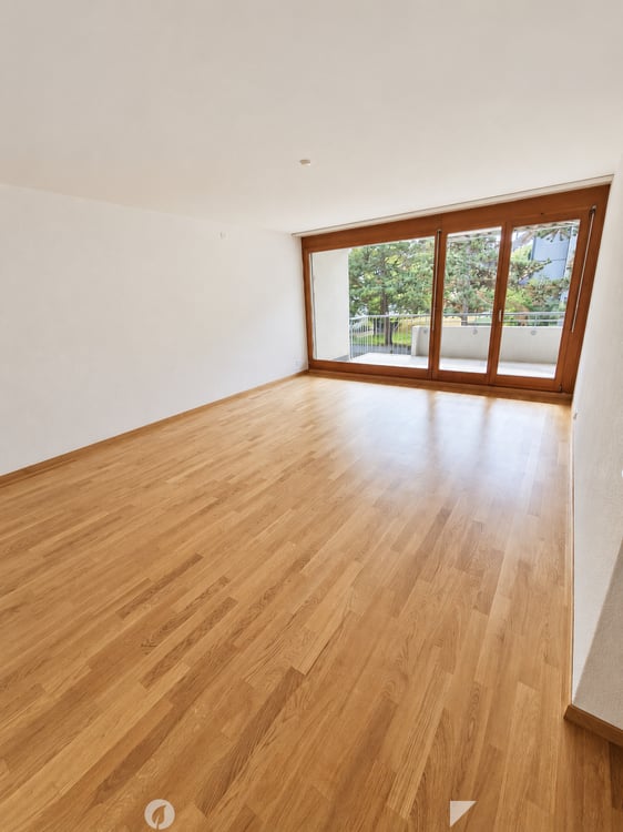 Helle 3.5-Zimmer-Wohnung mit Balkon und Garage in Biel – ab sofort verfügbar! 4