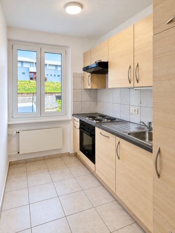 SpaAppartement lumineux et spacieux de 4,5 pièces avec garage à La Chaux-de-Fonds 1