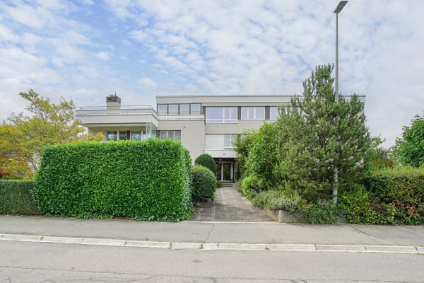 Exklusive Attika-Residenz mit 133 m² Südterrasse & hochwertiger Totalsanierung in Muri bei Bern 15