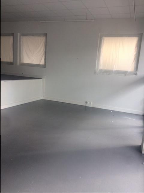 Spacieux local commercial en plein centre de Montreux 1