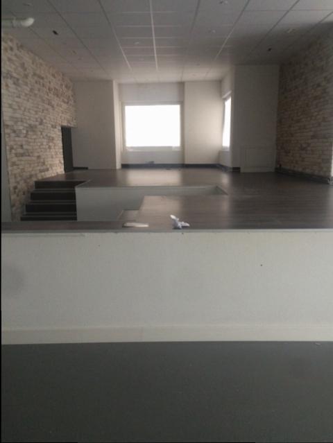 Spacieux local commercial en plein centre de Montreux 4