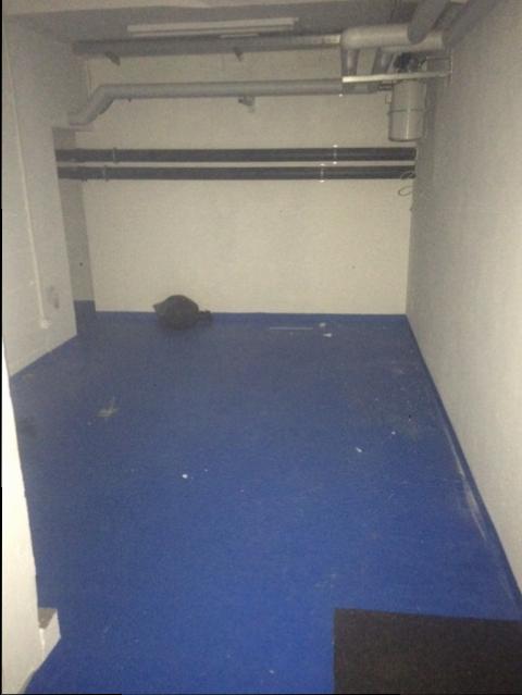 Spacieux local commercial en plein centre de Montreux 5