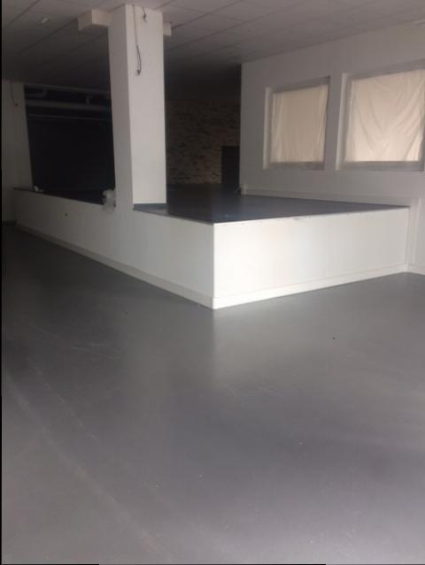 Spacieux local commercial en plein centre de Montreux 2