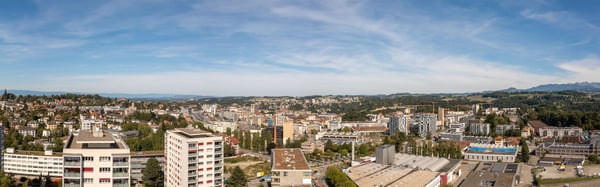 Clarté du matin et calme d’une ville suspendue à son réveil 1