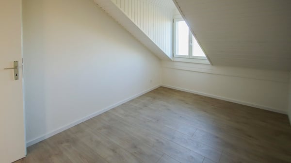 Appartement de 4.5 pièces rénové avec vue dégagée sur les Préalpes 10