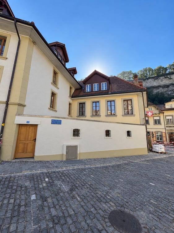 Un charmant 2.5 pièces au cœur de la Basse-Ville – Idéal pour habiter ou investir 8