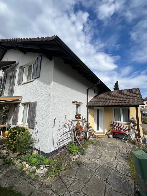 Charmantes 5.5-Zimmer-Zweifamilienhaus in Langenthal