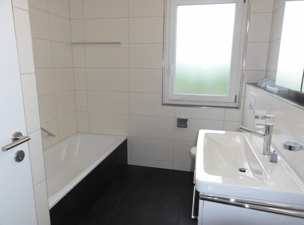 Moderne 4.5-Zimmer-Wohnung an der Hauptstrasse in Reinach 10