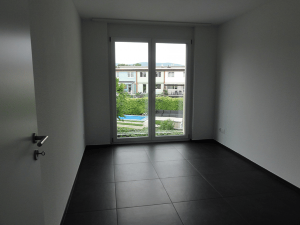 Moderne 4.5-Zimmer-Wohnung an der Hauptstrasse in Reinach 6