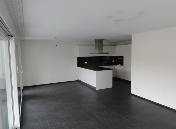 Moderne 4.5-Zimmer-Wohnung an der Hauptstrasse in Reinach 8