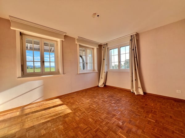 Ferme  équestre rénovée de 220m² habitables + paddock 11