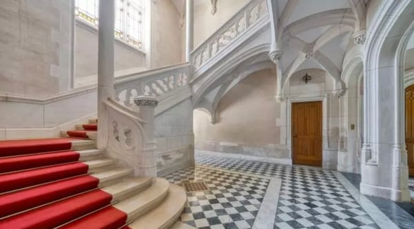 Magnifique Château sur 132 hectares 9