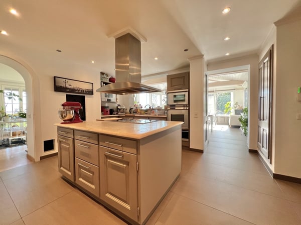 Propriété de charme, panorama grandiose, élégance absolue sur 420 m2 9