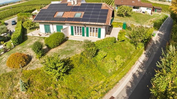 Maison mitoyenne familiale au calme avec petite vue lac 3