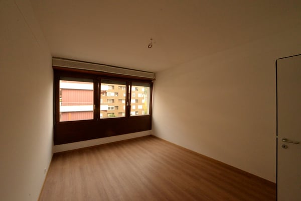 Cassarate luminoso appartamento di 1.5 locali con balcone 2