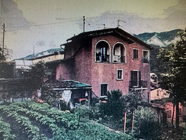 Morcote, casa storica con 3 appartamenti nel nucleo. 3