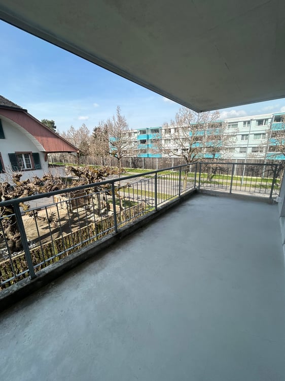 frisch sanierte 4.5-Zimmer-Wohnung mit Balkon im Herzen von Belp 9