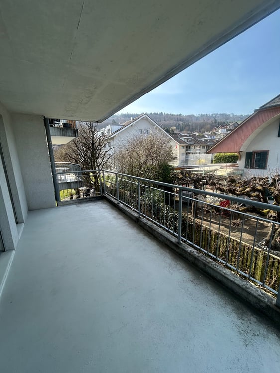 frisch sanierte 4.5-Zimmer-Wohnung mit Balkon im Herzen von Belp 8