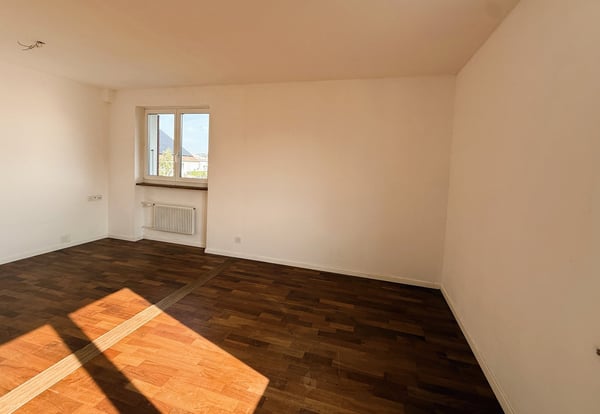 Stilvoll modernisiertes Doppeleinfamilienhaus mit hochwertigem Ausbau, Garten und viel Wohnqualität 21