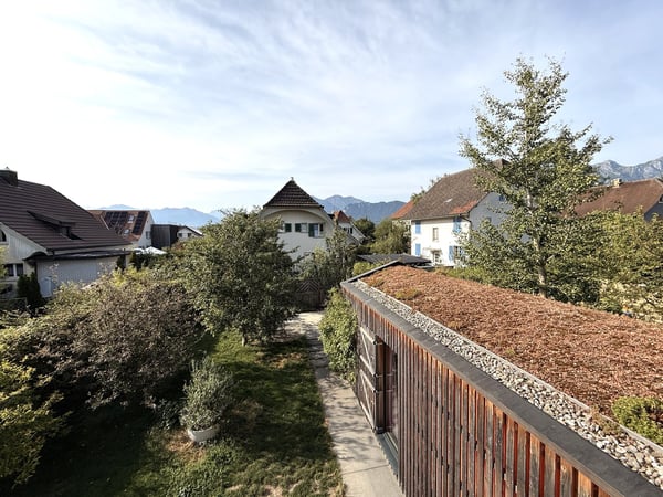 Stilvoll modernisiertes Doppeleinfamilienhaus mit hochwertigem Ausbau, Garten und viel Wohnqualität 6