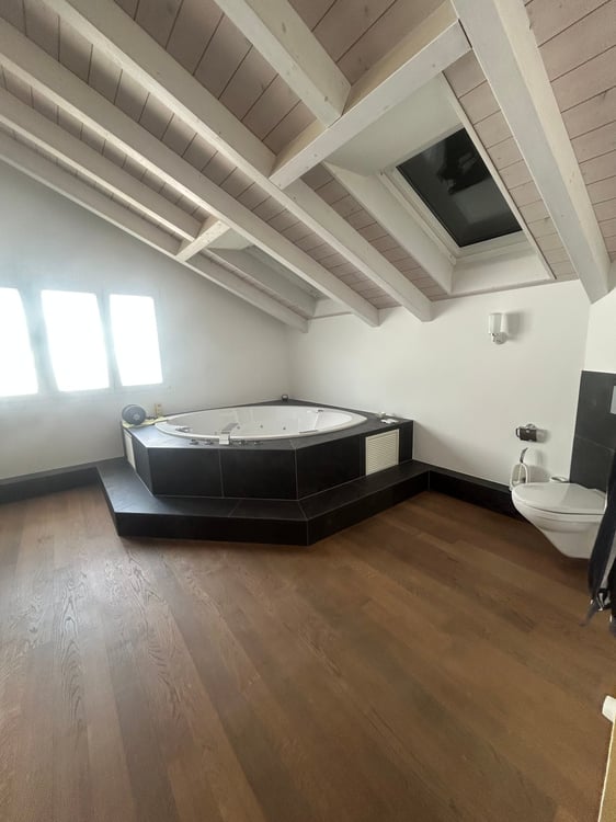 4.5-Zimmer-Maisonette-Wohnung mit Bergblick in Thun 3