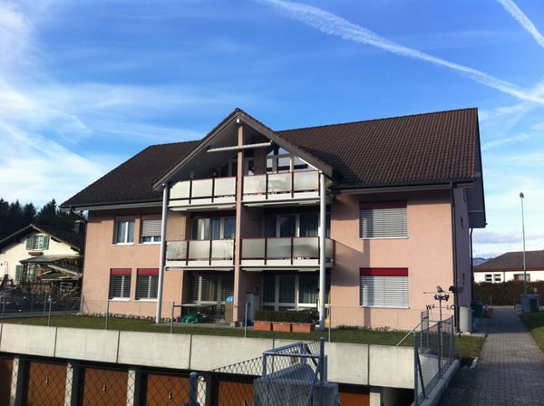Charmante 2.5-Zimmer-Wohnung in Thun-Allmendingen 1