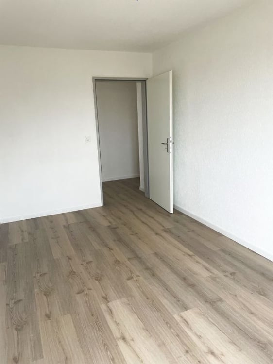 Charmante 3.5-Zimmer-Wohnung mit Balkon und schöner Aussicht in Thun 9