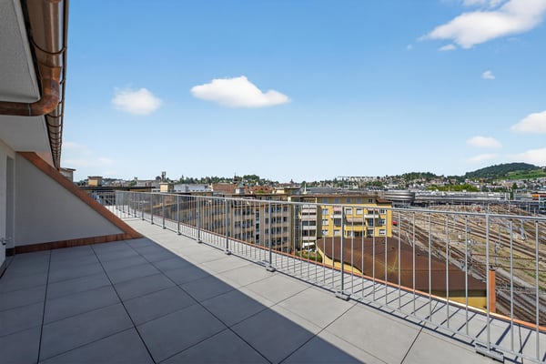 Attikawohnung mit zwei Terrassen direkt beim Bahnhof Luzern 3